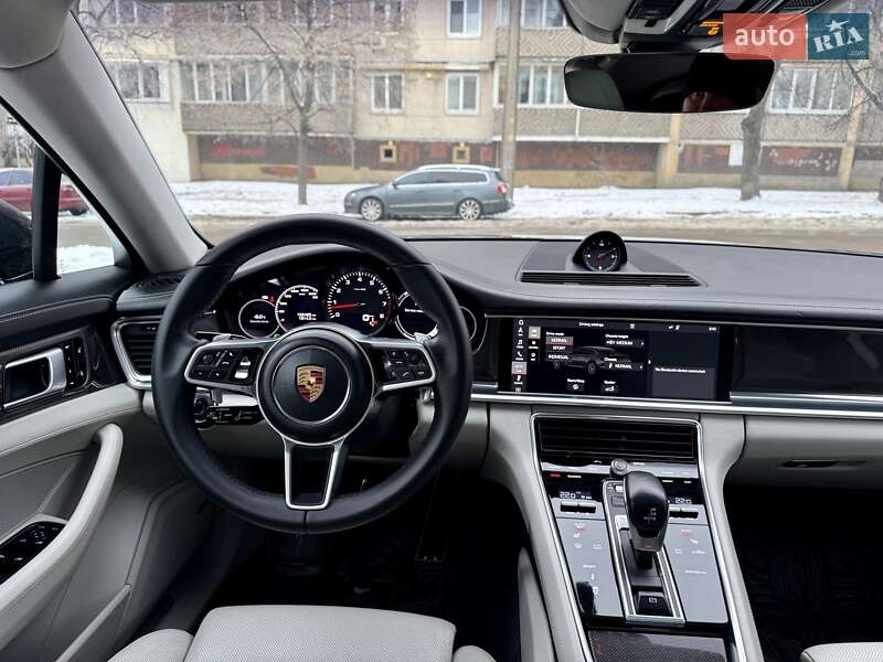 Фастбэк Porsche Panamera 2017 в Киеве фото 71 Фастбэк Porsche Panamera 2017 в Киеве