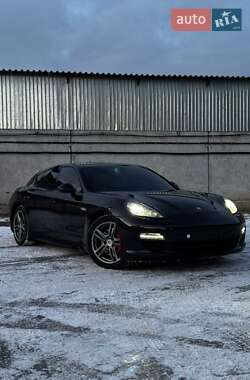 Фастбек Porsche Panamera 2012 в Миколаєві
