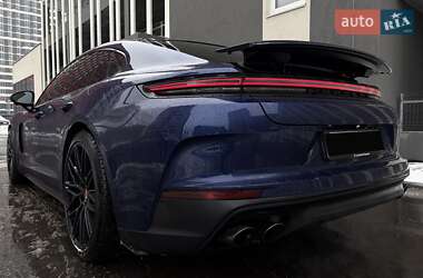 Фастбэк Porsche Panamera 2024 в Киеве