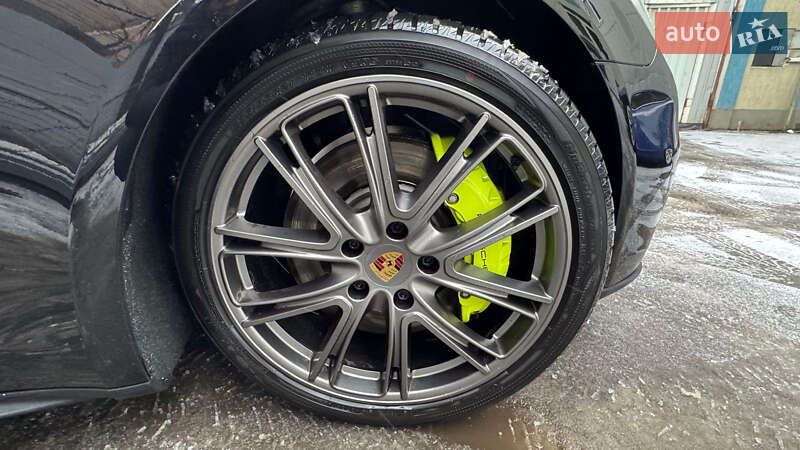 Универсал Porsche Panamera 2018 в Днепре