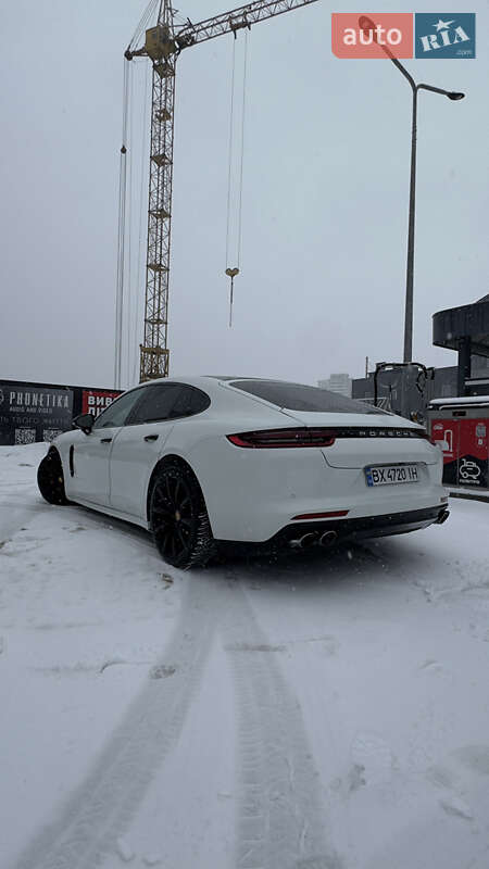 Фастбэк Porsche Panamera 2019 в Хмельницком