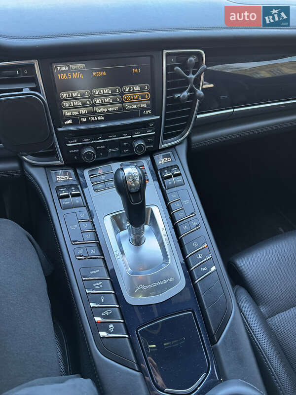 Фастбэк Porsche Panamera 2013 в Киеве