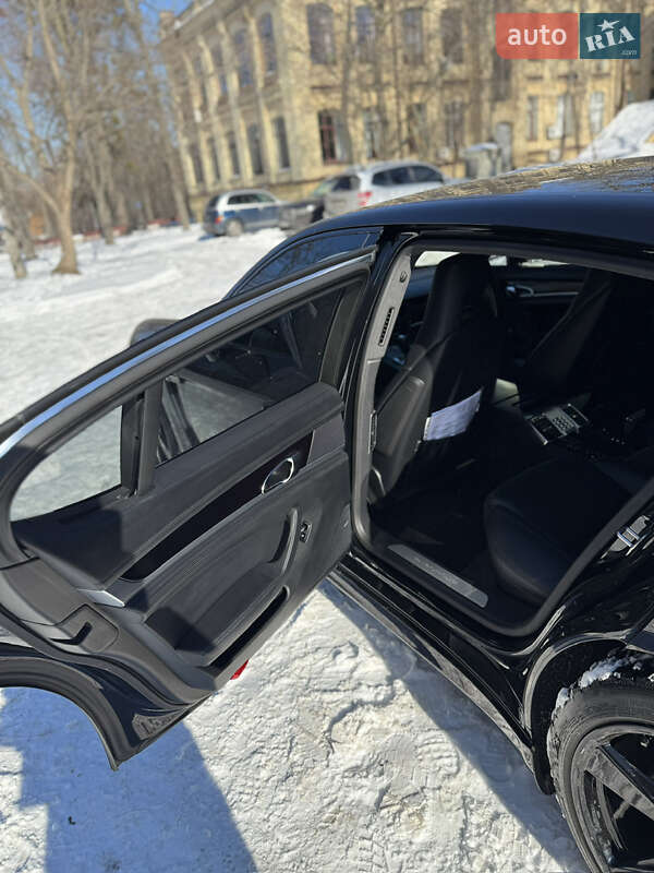 Фастбэк Porsche Panamera 2013 в Киеве