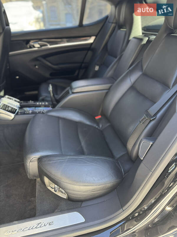 Фастбэк Porsche Panamera 2013 в Киеве