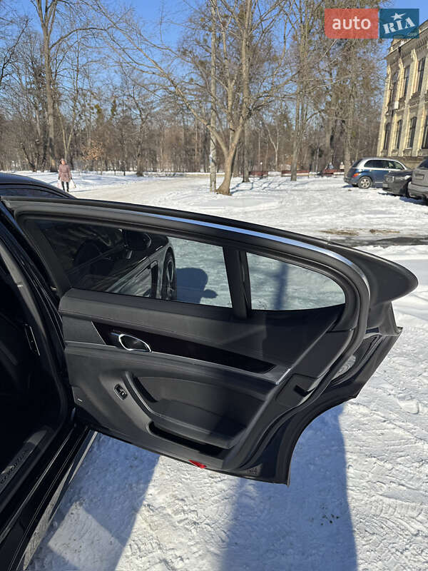 Фастбэк Porsche Panamera 2013 в Киеве