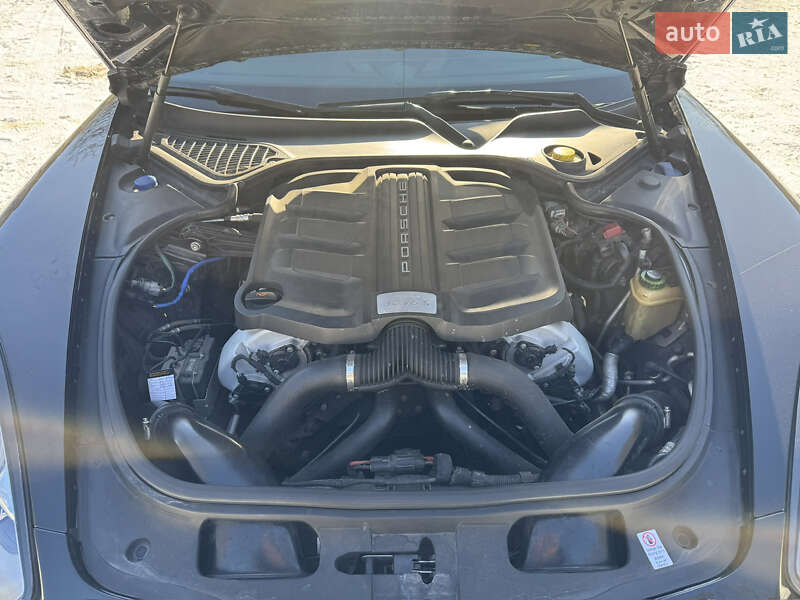 Фастбэк Porsche Panamera 2013 в Киеве