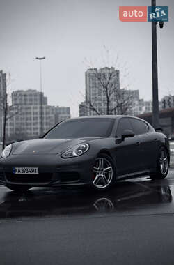 Фастбэк Porsche Panamera 2013 в Киеве
