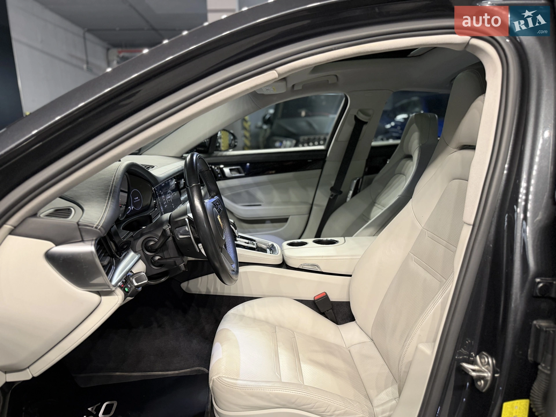 2018 Porsche Panamera - мініатюра 25