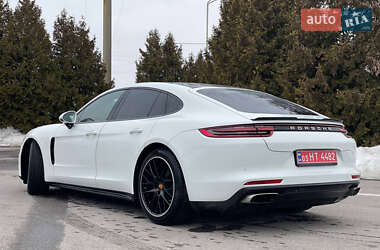 Фастбек Porsche Panamera 2017 в Києві