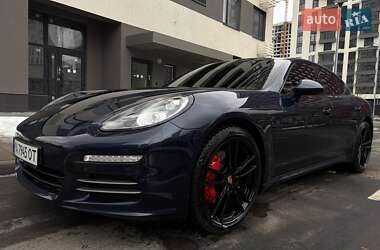 Фастбэк Porsche Panamera 2013 в Киеве