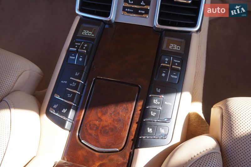 Фастбэк Porsche Panamera 2013 в Одессе