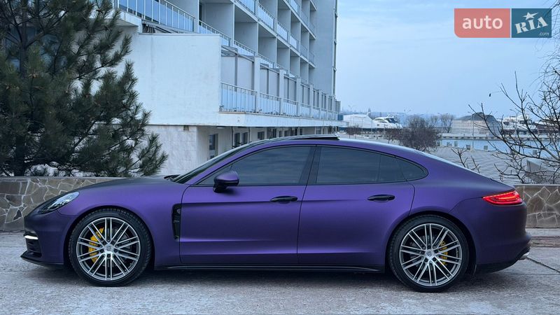Фастбэк Porsche Panamera 2018 в Одессе