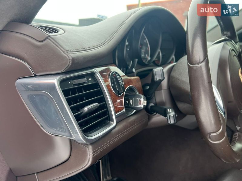 Фастбэк Porsche Panamera 2009 в Харькове