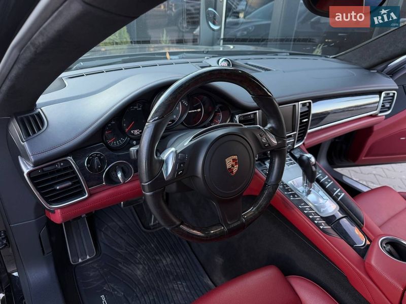 Фастбек Porsche Panamera 2013 в Києві
