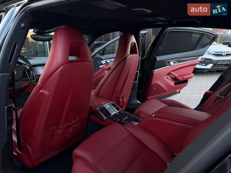 Фастбек Porsche Panamera 2013 в Києві