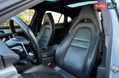 Фастбэк Porsche Panamera 2021 в Львове