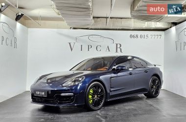 Фастбэк Porsche Panamera 2017 в Киеве