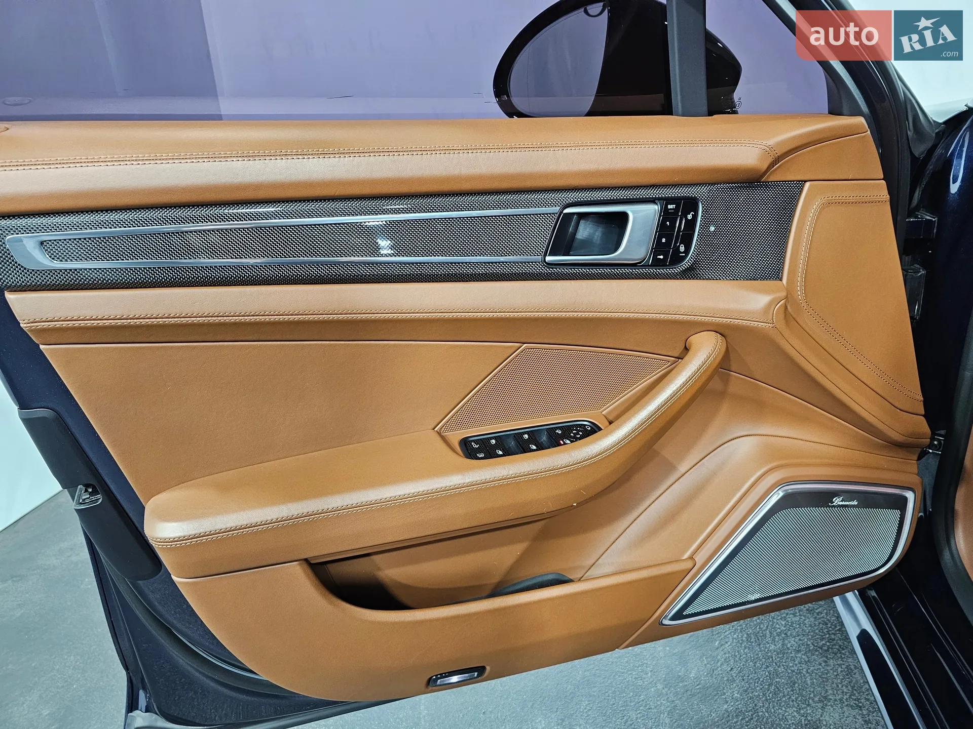 2017 Porsche Panamera - мініатюра 31