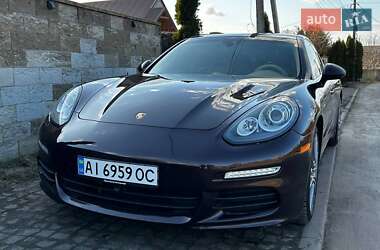 Фастбэк Porsche Panamera 2013 в Буче