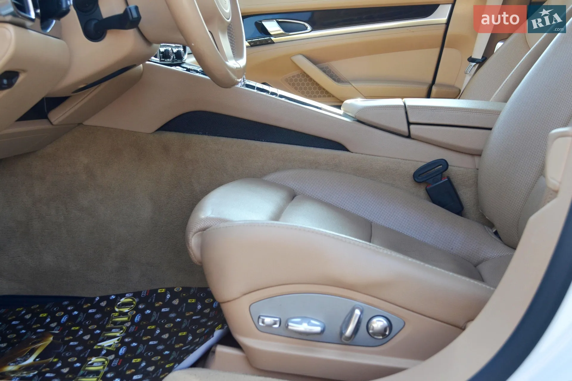 2011 Porsche Panamera - мініатюра 17