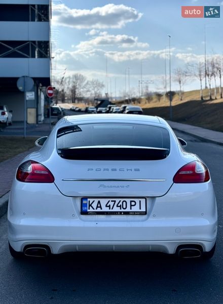 Фастбэк Porsche Panamera 2010 в Киеве