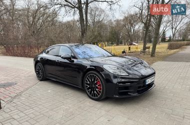 Фастбэк Porsche Panamera 2024 в Киеве