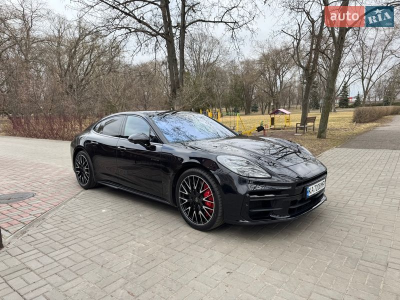 Porsche Panamera 2024