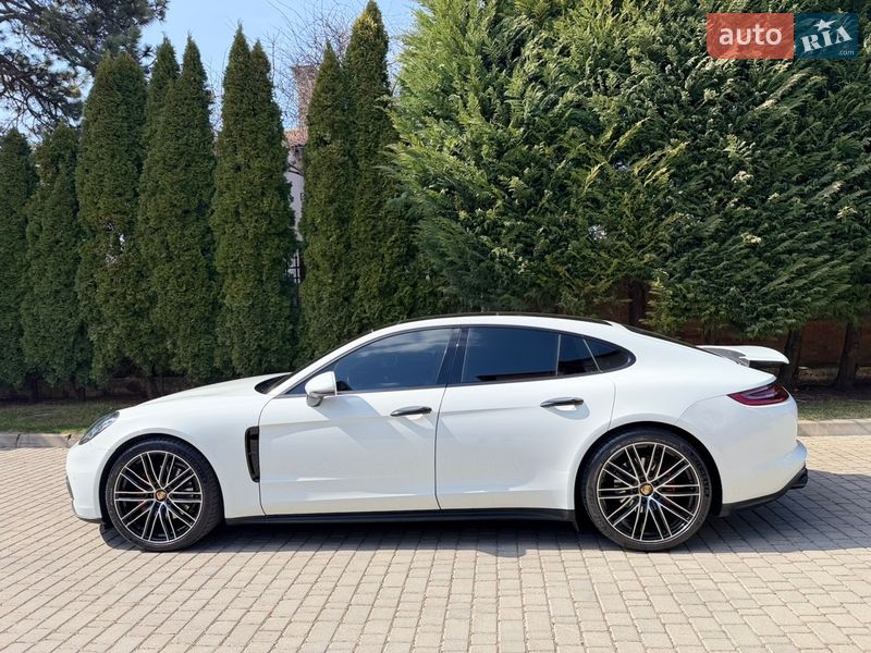 Фастбэк Porsche Panamera 2017 в Одессе