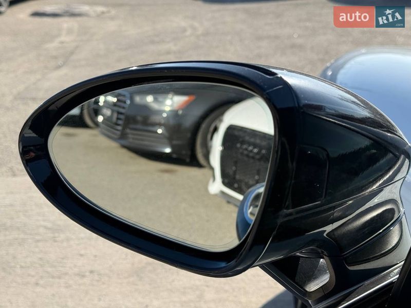 Фастбэк Porsche Panamera 2019 в Киеве