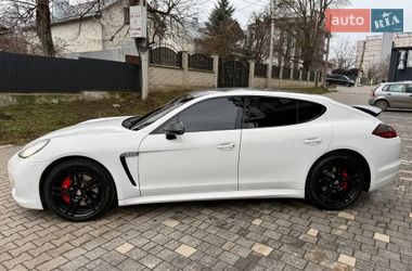 Фастбэк Porsche Panamera 2010 в Тернополе