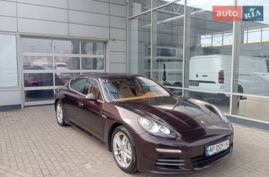 Фастбэк Porsche Panamera 2013 в Киеве