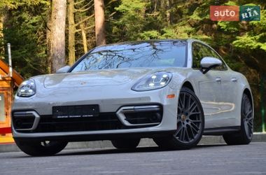 Фастбэк Porsche Panamera 2022 в Дрогобыче