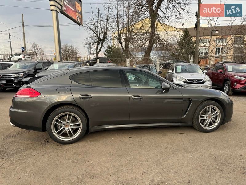 Фастбэк Porsche Panamera 2013 в Виннице