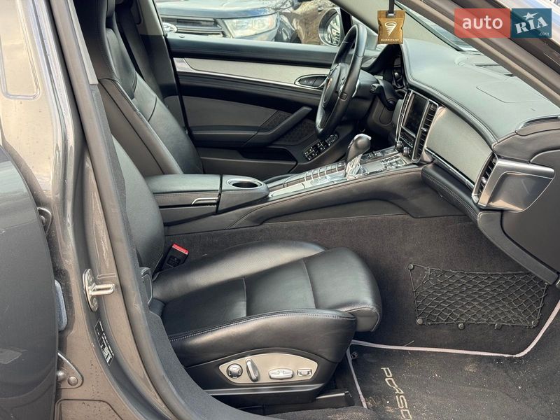 Фастбэк Porsche Panamera 2013 в Виннице