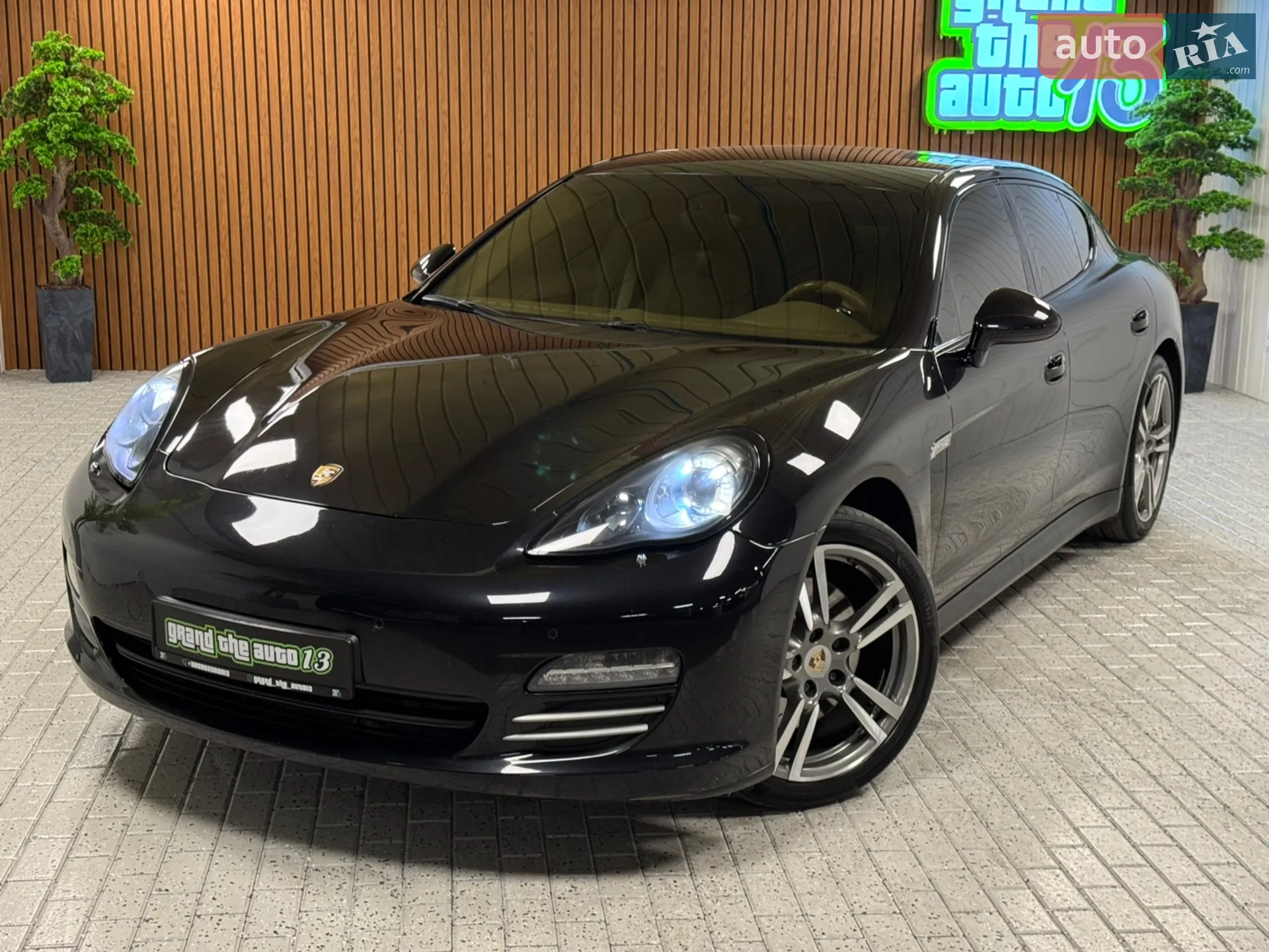 2012 Porsche Panamera - мініатюра 12