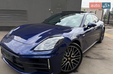 Фастбэк Porsche Panamera 2024 в Киеве