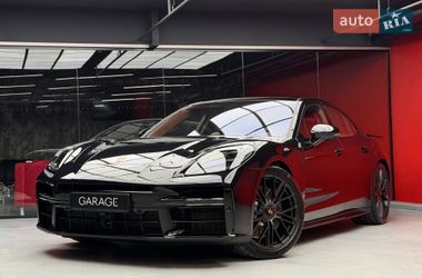 Фастбэк Porsche Panamera 2025 в Киеве