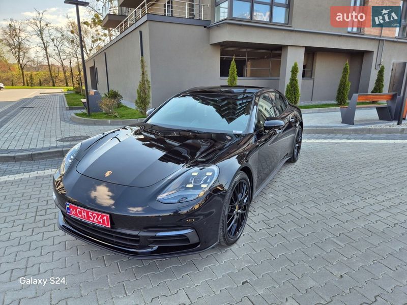 Porsche Panamera 2018