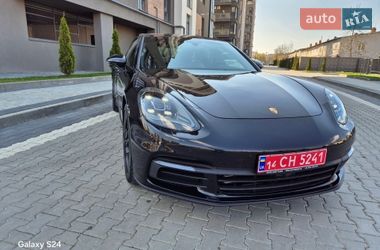 Фастбек Porsche Panamera 2018 в Києві