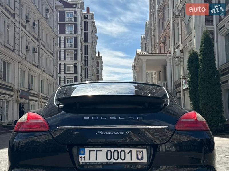 Фастбэк Porsche Panamera 2012 в Киеве
