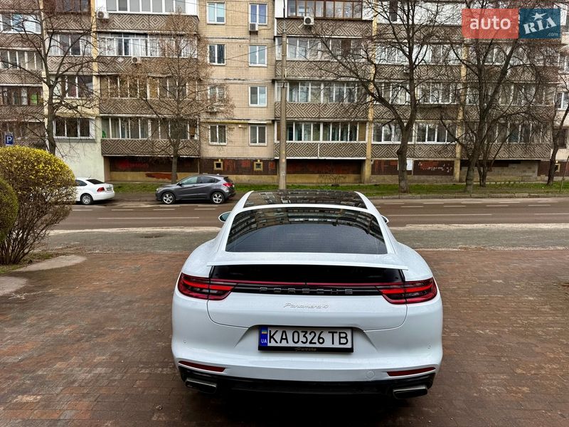Фастбек Porsche Panamera 2017 в Києві
