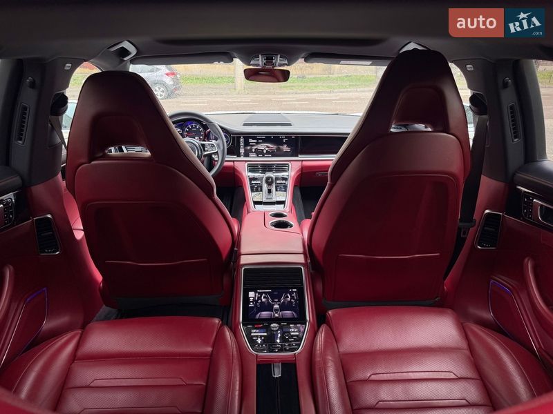 Фастбек Porsche Panamera 2017 в Києві