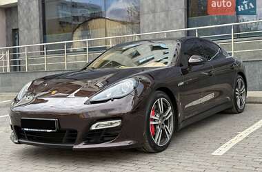 Фастбэк Porsche Panamera 2013 в Киеве