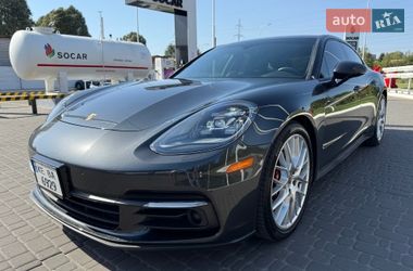 Фастбэк Porsche Panamera 2018 в Днепре