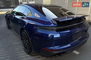 Фастбэк Porsche Panamera 2024 в Киеве