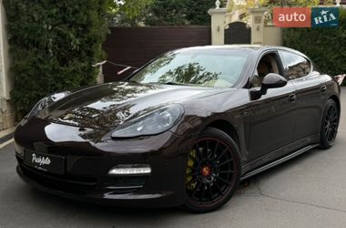Фастбэк Porsche Panamera 2010 в Одессе