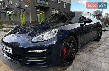Фастбек Porsche Panamera 2013 в Києві