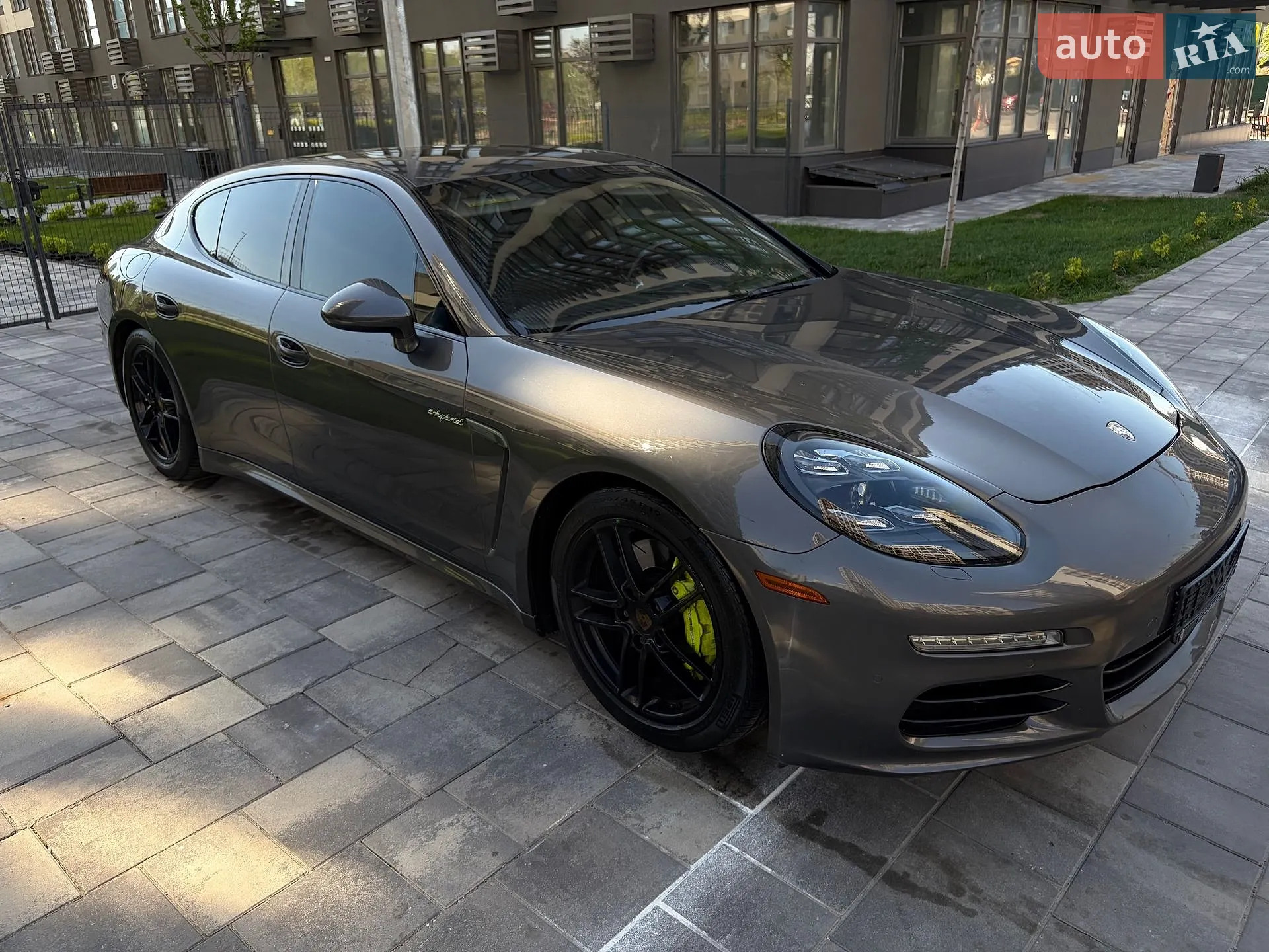 2015 Porsche Panamera - мініатюра 26