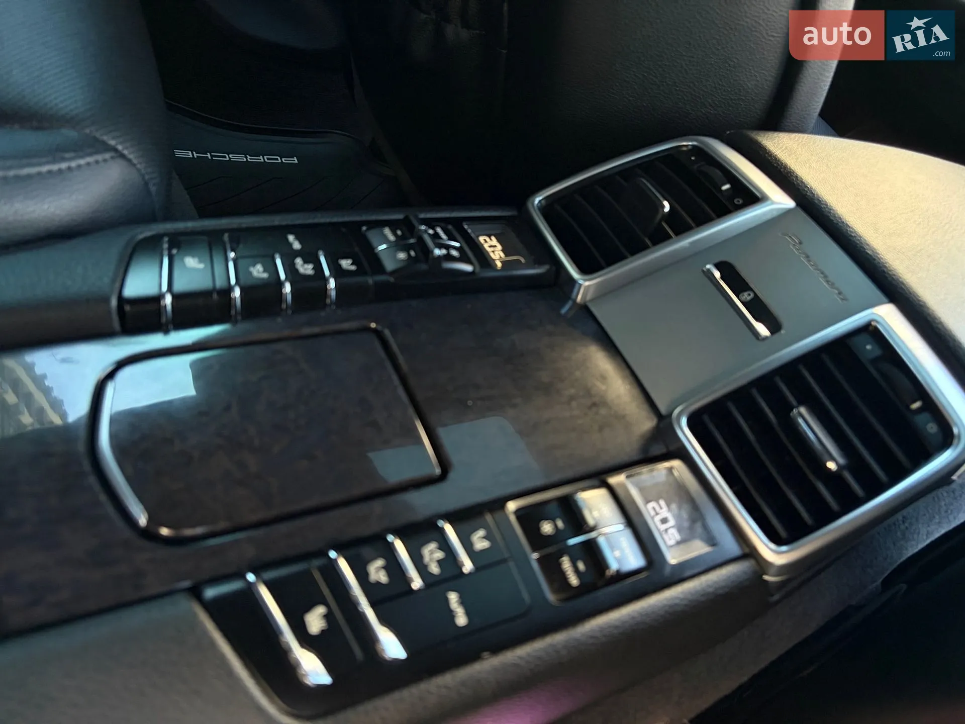 2015 Porsche Panamera - мініатюра 36