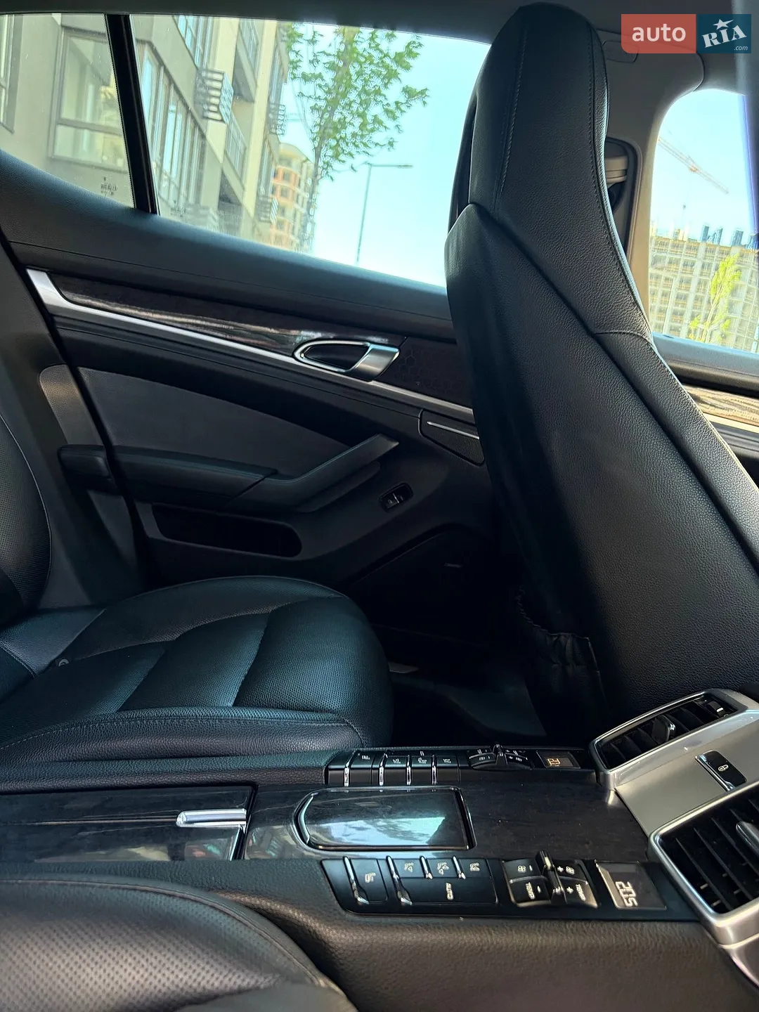 2015 Porsche Panamera - мініатюра 38